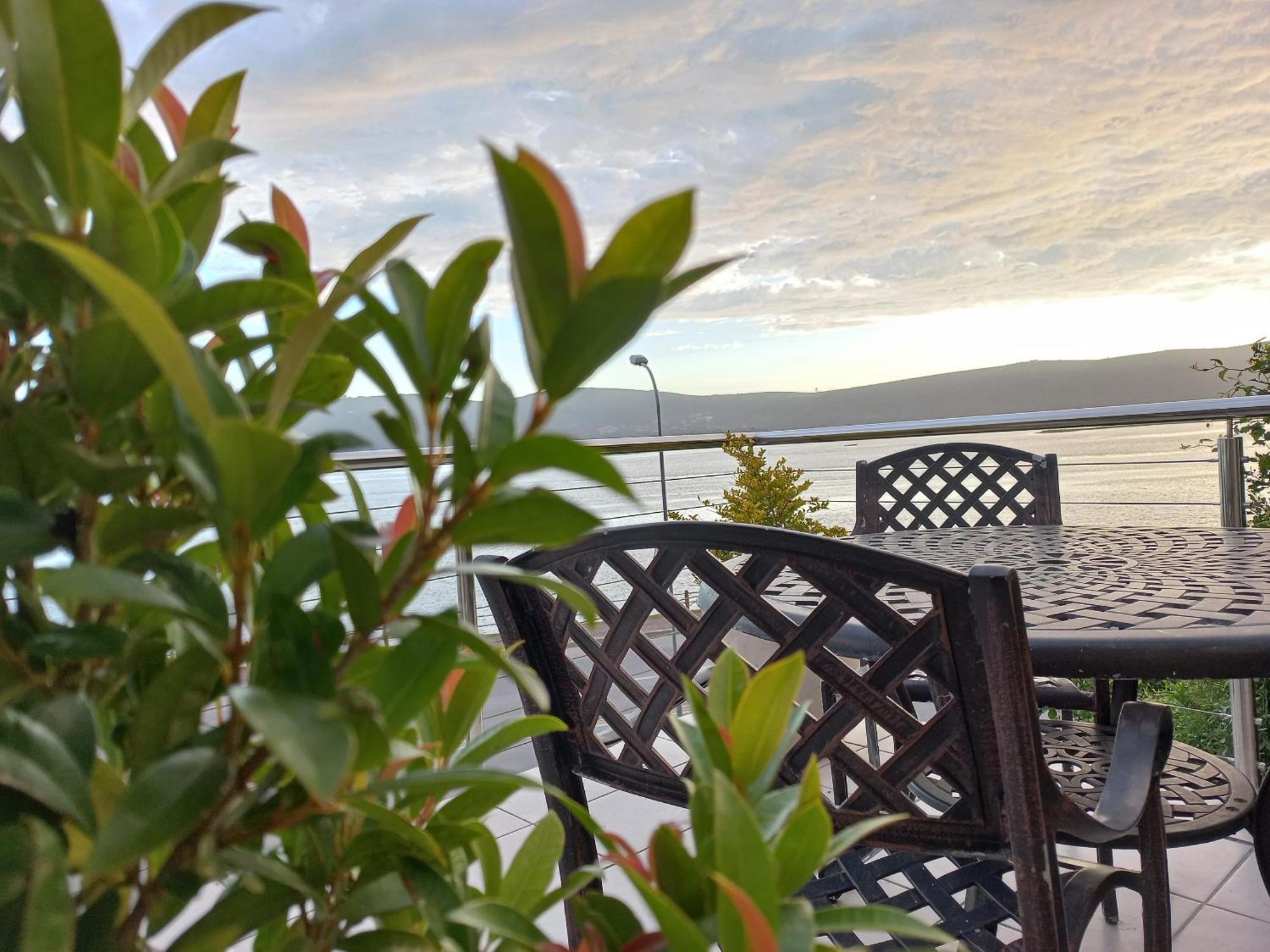 Phoenix Lodge And Waterside Accommodation Knysna Exterior foto